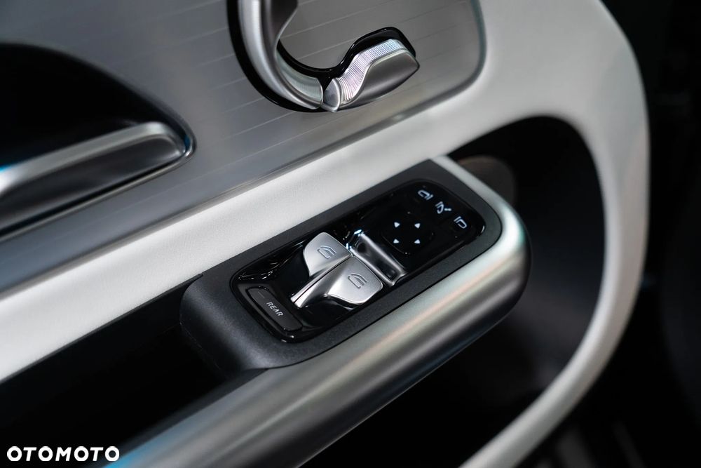 Mercedes-Benz GLB 220 mHEV 4-Matic 8G-eDCT - 26