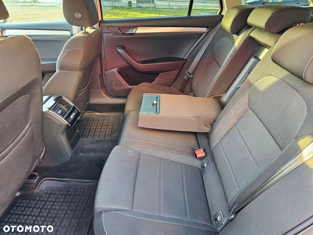 Skoda Superb 2.0 TDI Ambition - 18