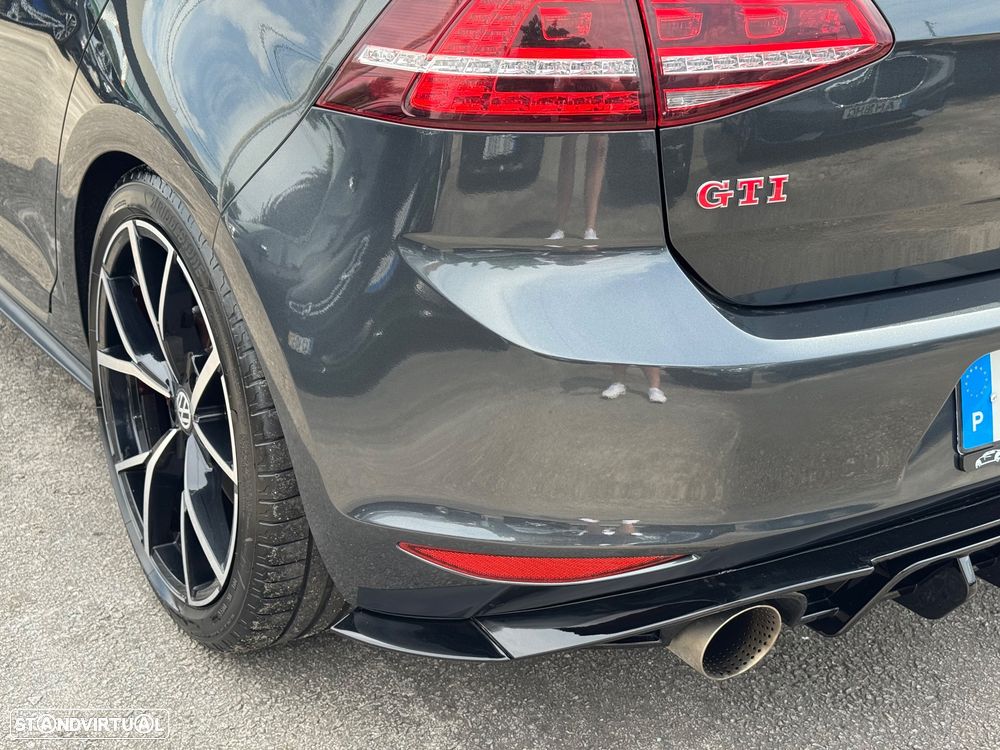 VW Golf GTI Performance BlueMotion - 10