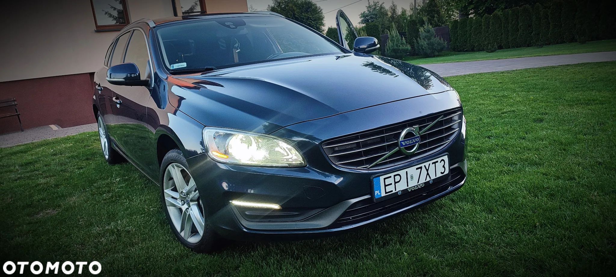 Volvo V60 D2 Momentum - 1