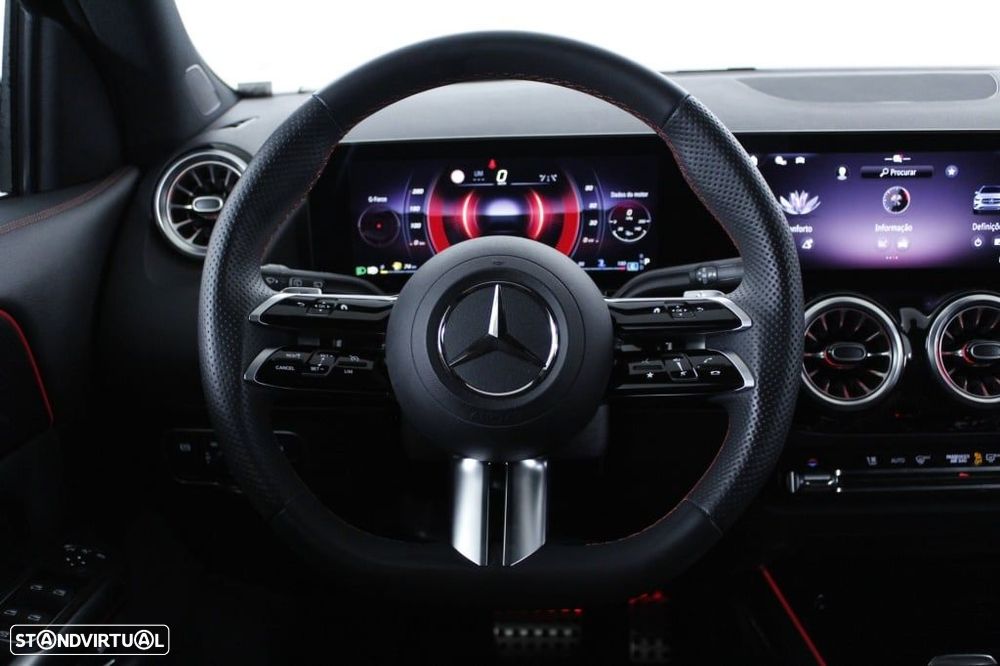 Mercedes-Benz GLA 180 d AMG Line - 20