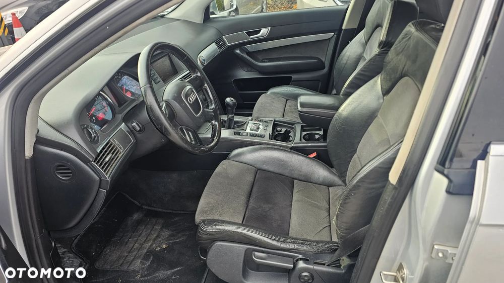 Audi A6 Limousine 2.4 - 12