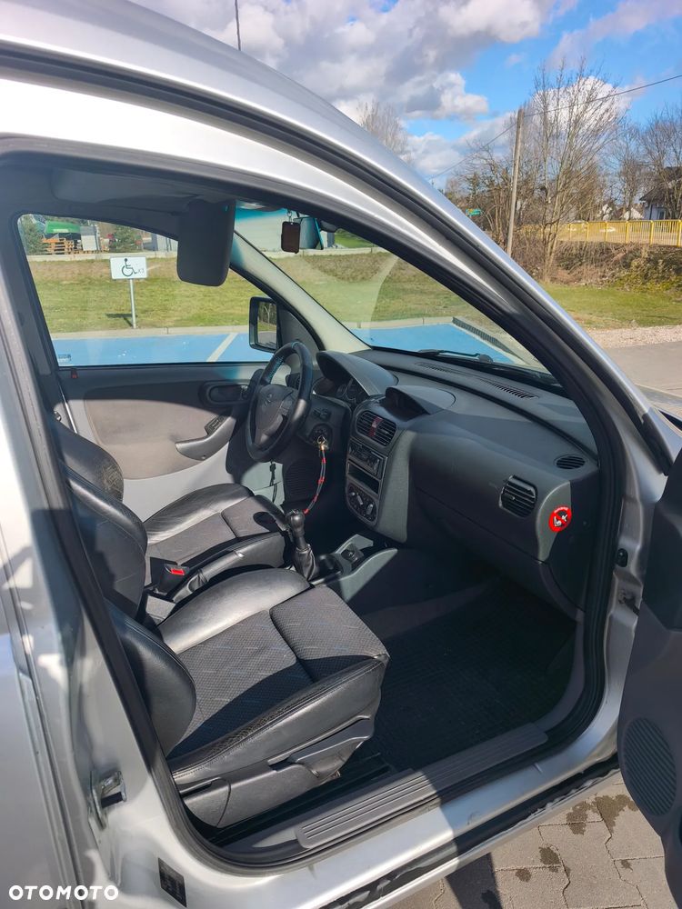 Opel Combo - 8