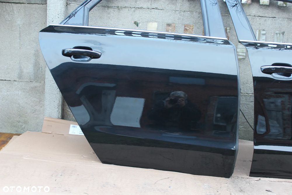 DRZWI TYLNE PRAWE AUDI A8 D4 LY9T 2015 - 2