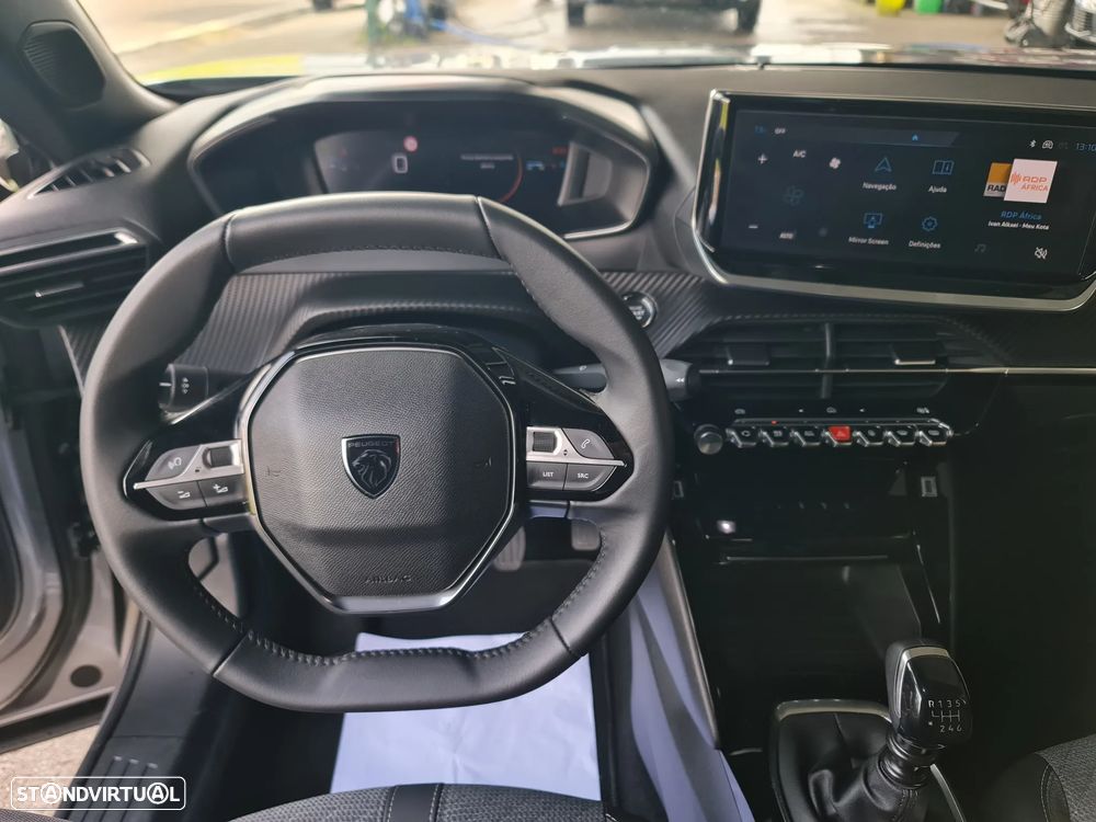 Peugeot 2008 1.2 PureTech Allure Pack - 27