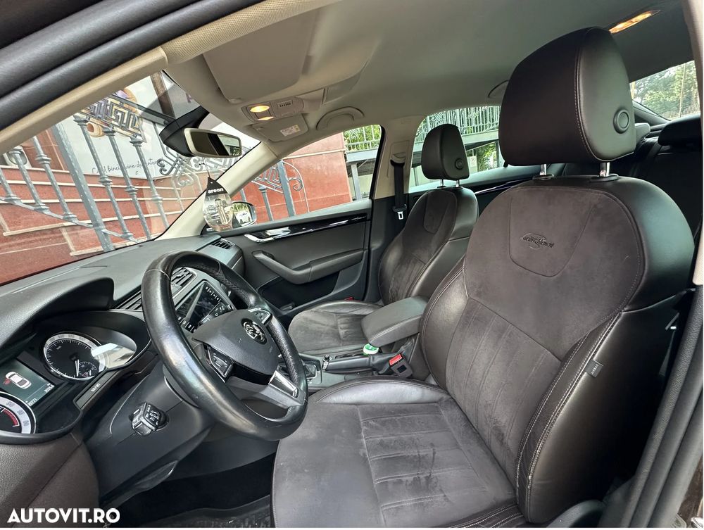 Skoda Octavia 2.0 TDI DSG Laurin & Klement - 12