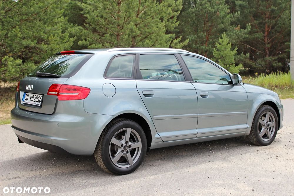Audi A3 Sportback 1.6 Attraction - 4