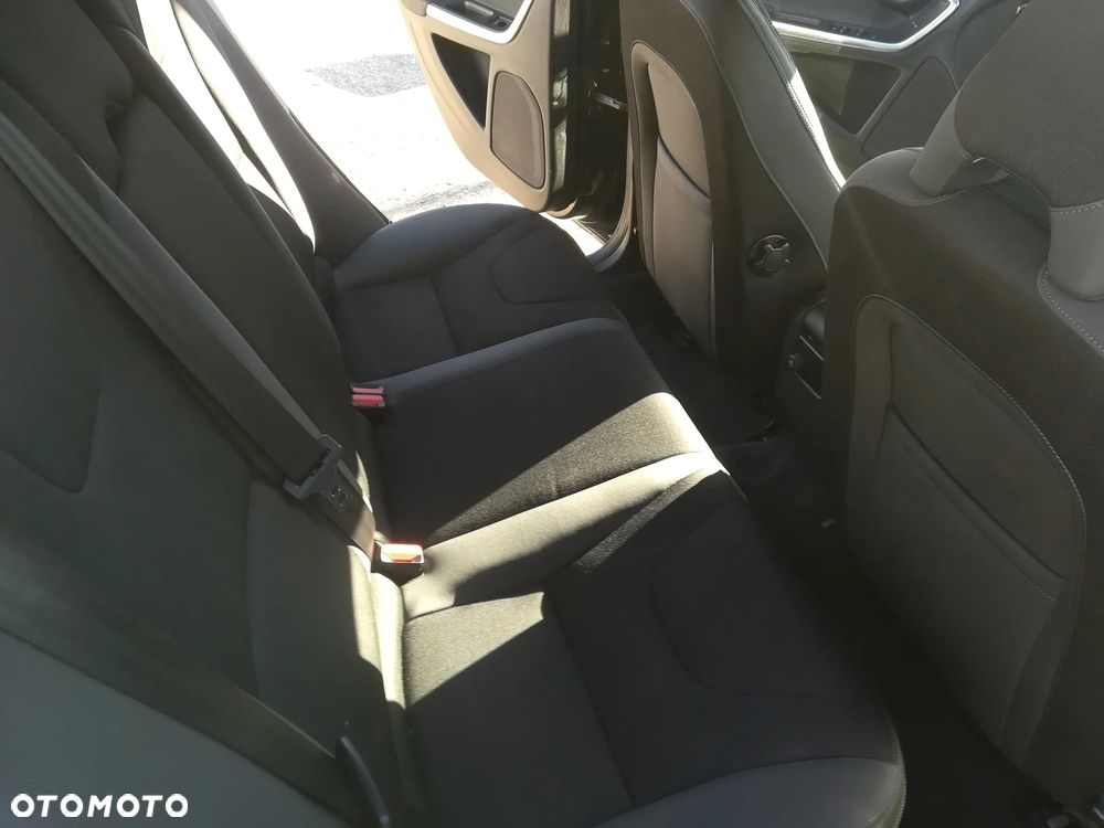 Volvo V60 D4 Geartronic Momentum - 12