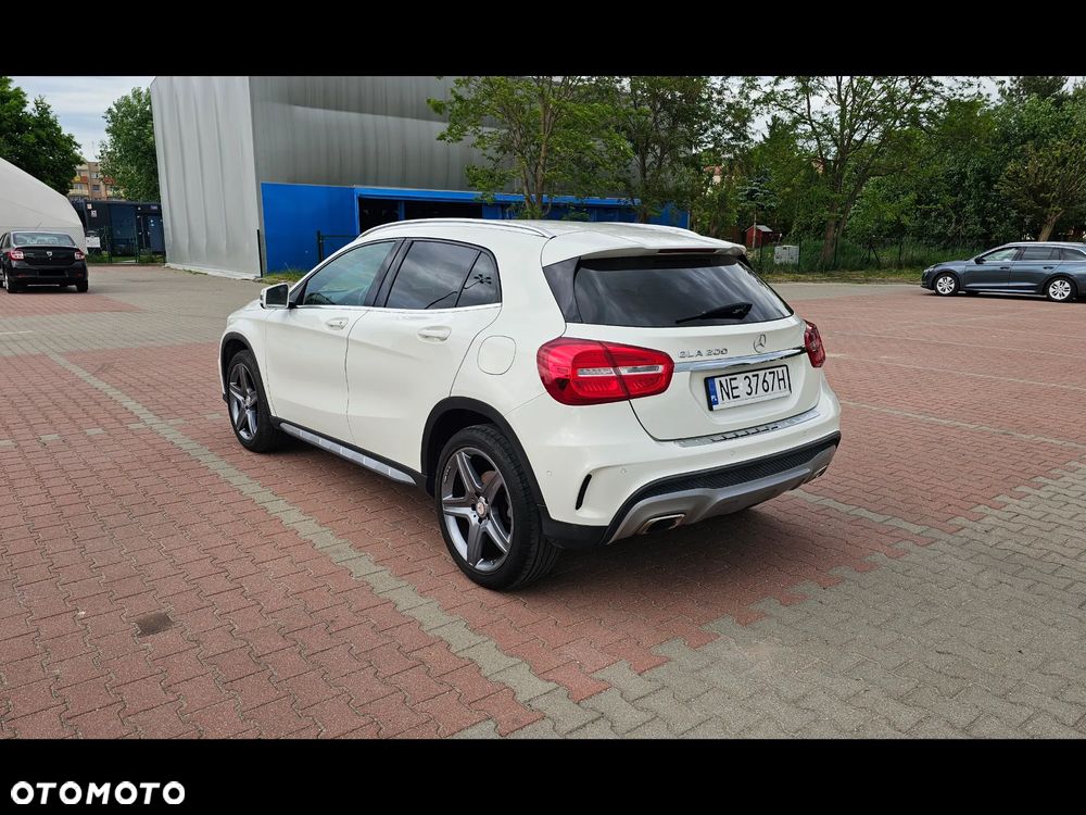 Mercedes-Benz GLA - 7