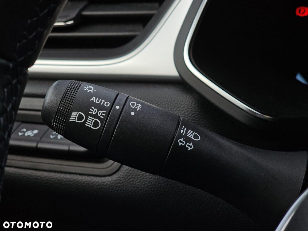 Renault Captur 1.3 TCe mHEV Techno EDC - 17