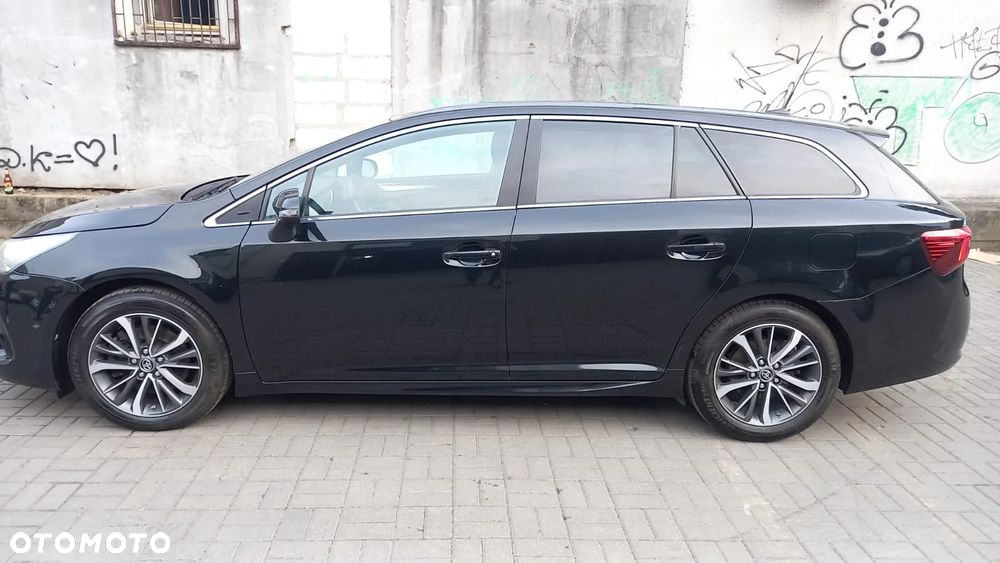 Toyota Avensis - 4