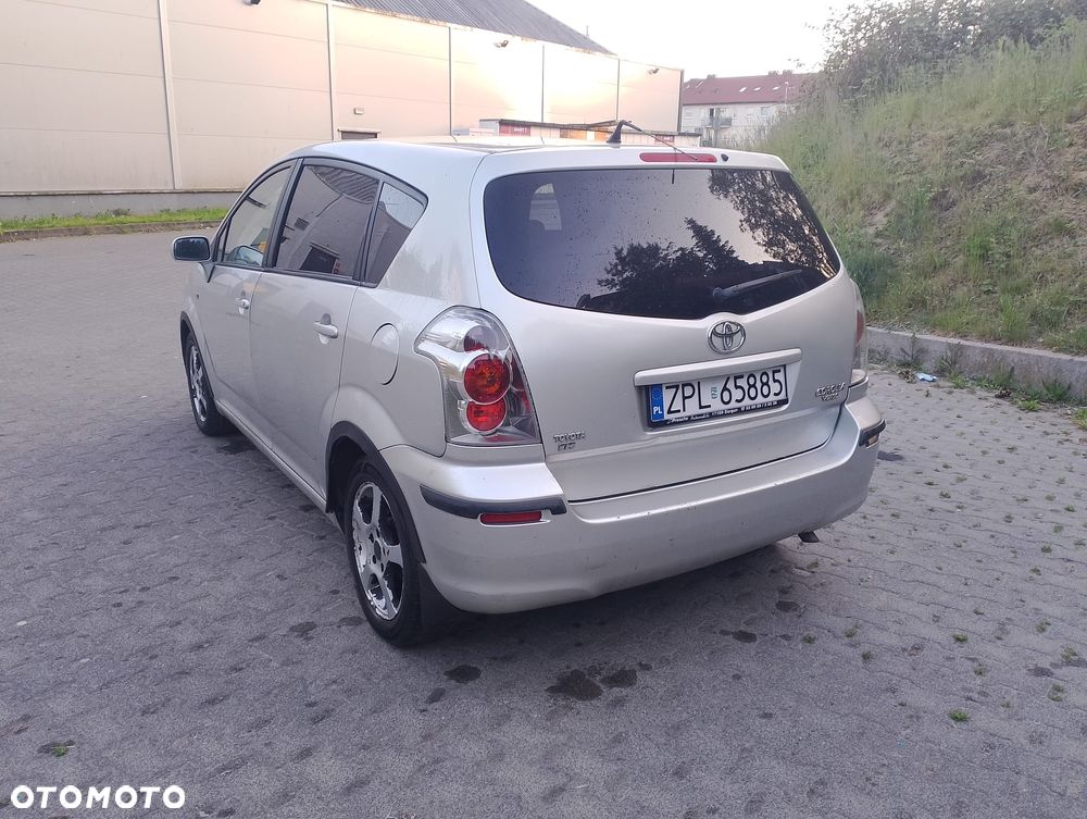 Toyota Corolla Verso 1.8 Gold + 7os MM - 8