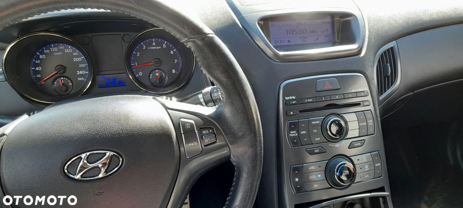Hyundai Genesis Coupe 2.0 T - 8