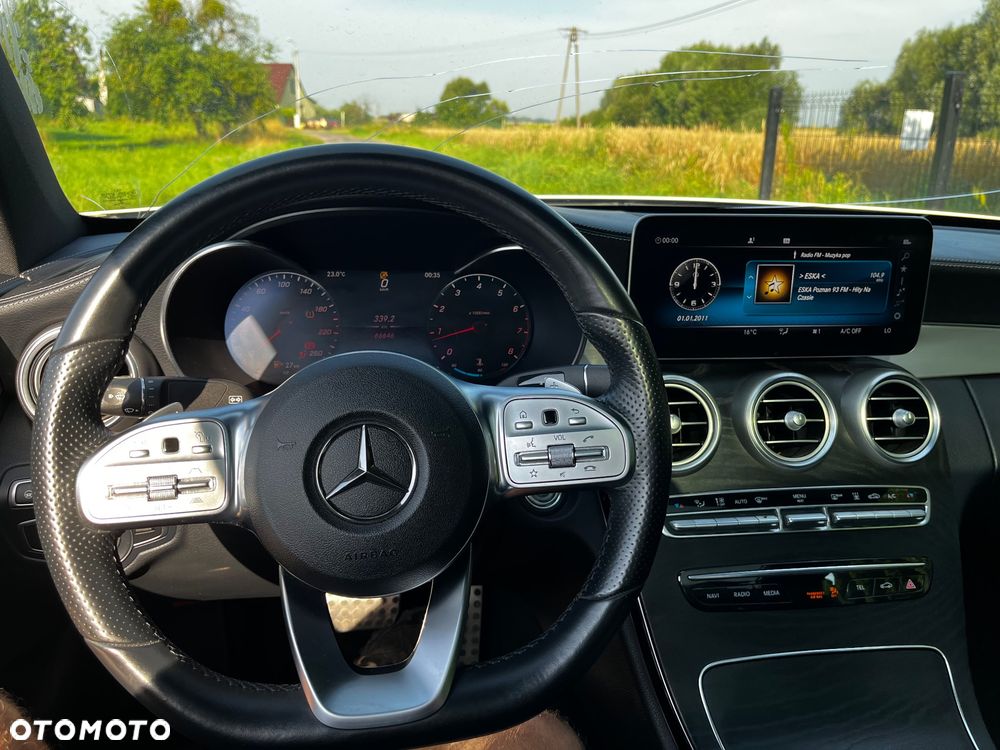 Mercedes-Benz Klasa C 300 9G-TRONIC AMG Line - 18