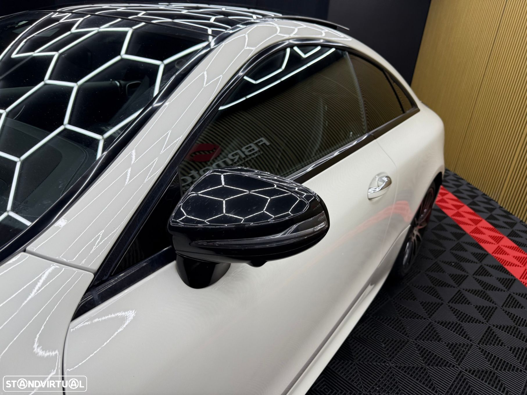 Mercedes-Benz E 220 d Coupe 9G-TRONIC AMG Line - 15
