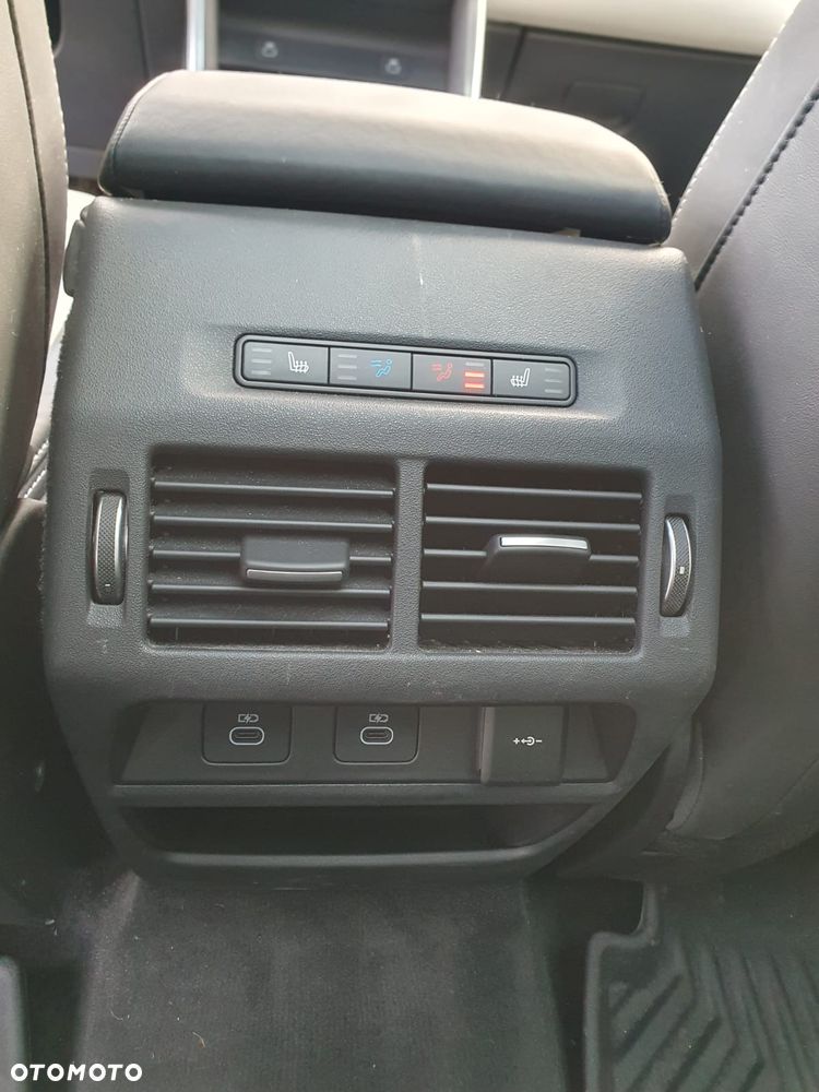 Land Rover Discovery Sport 2.0 P250 mHEV HSE - 16