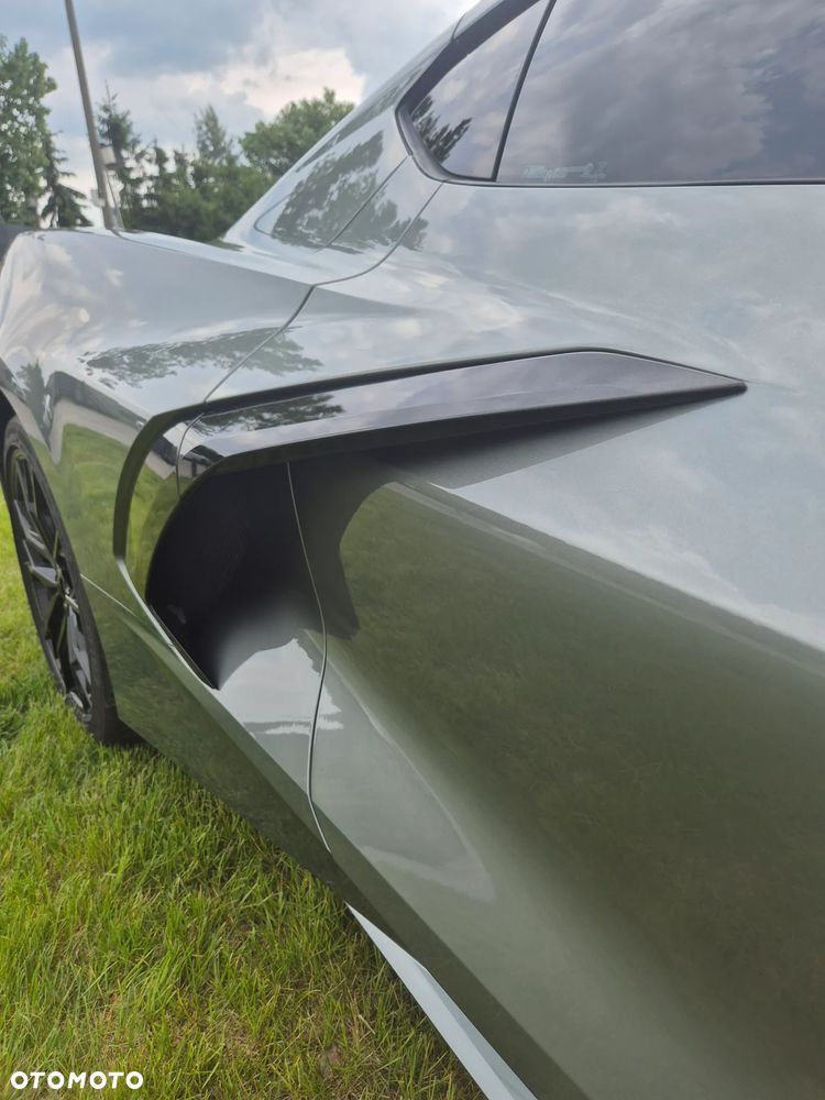 Chevrolet Corvette - 16