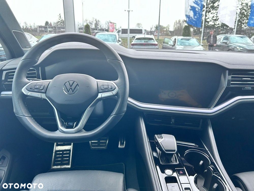 Volkswagen Touareg - 22
