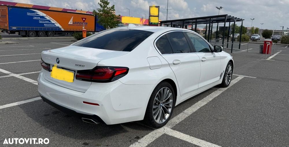 BMW Seria 5 530i Aut. Sport Line - 12