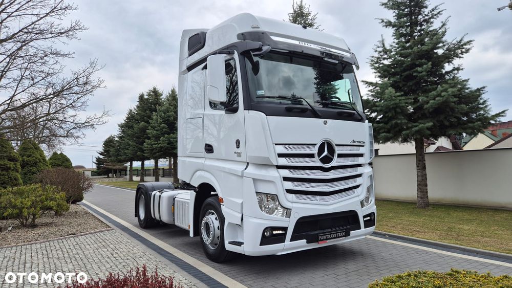 Mercedes-Benz MERCEDES-BENZ///ACTROS///BIG SPACE///1851///2020///JEDYNE 220  TYŚ KM///STANDARD///DUŻE  ZBIORNIKI///EURO6///STAN JAK NOWY - 2