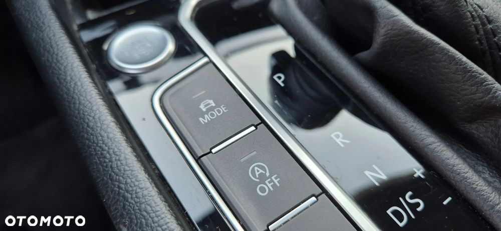 Volkswagen Passat 2.0 TDI 4Mot Elegance DSG - 22