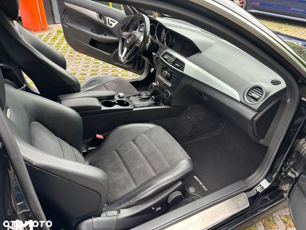 Mercedes-Benz Klasa C 63 AMG AMG SPEEDSHIFT MCT - 6