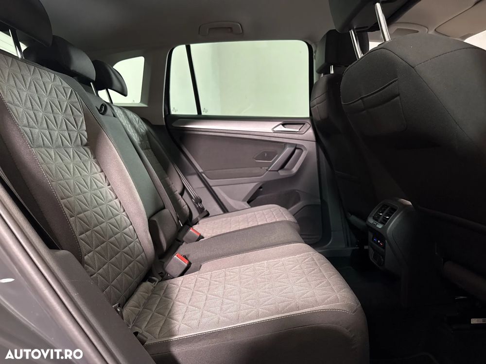 Volkswagen Tiguan - 13