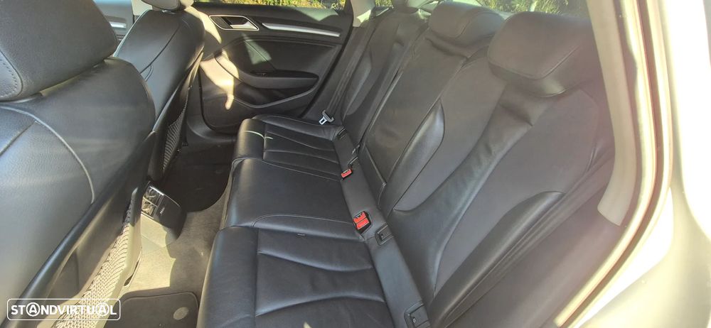 Audi A3 Limousine 1.6 TDI S-line - 17