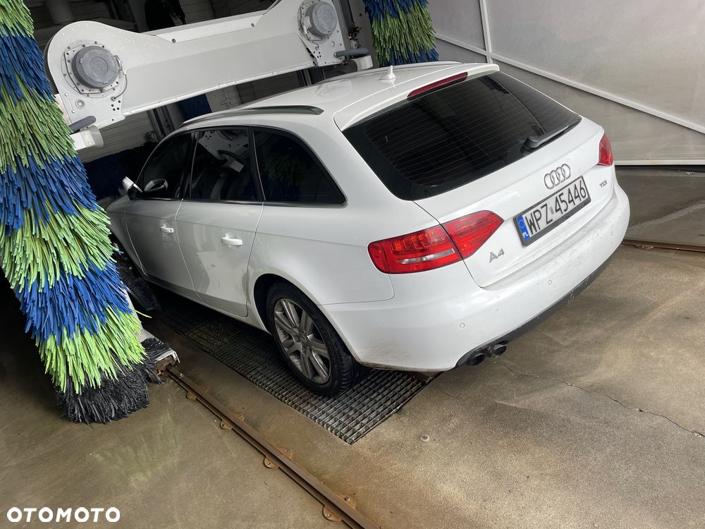 Audi A4 Avant - 5
