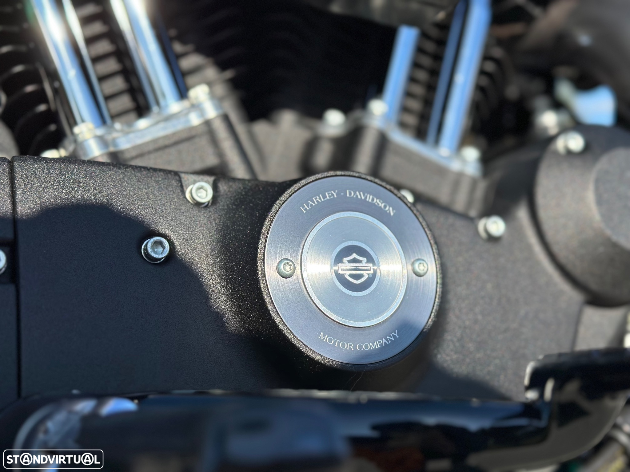 Harley-Davidson 883 Iron - 4