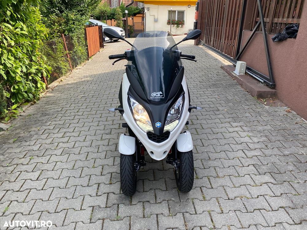 Piaggio MP3 250 - 4