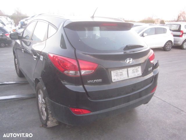 Dezmembrez HYUNDAI IX35 , 1,6  B ,an 2013 , tip motor G4FD - 4
