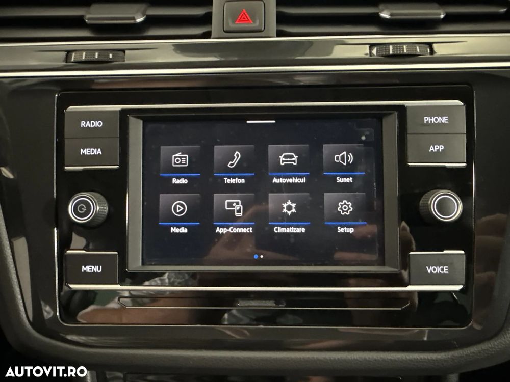 Volkswagen Tiguan - 23