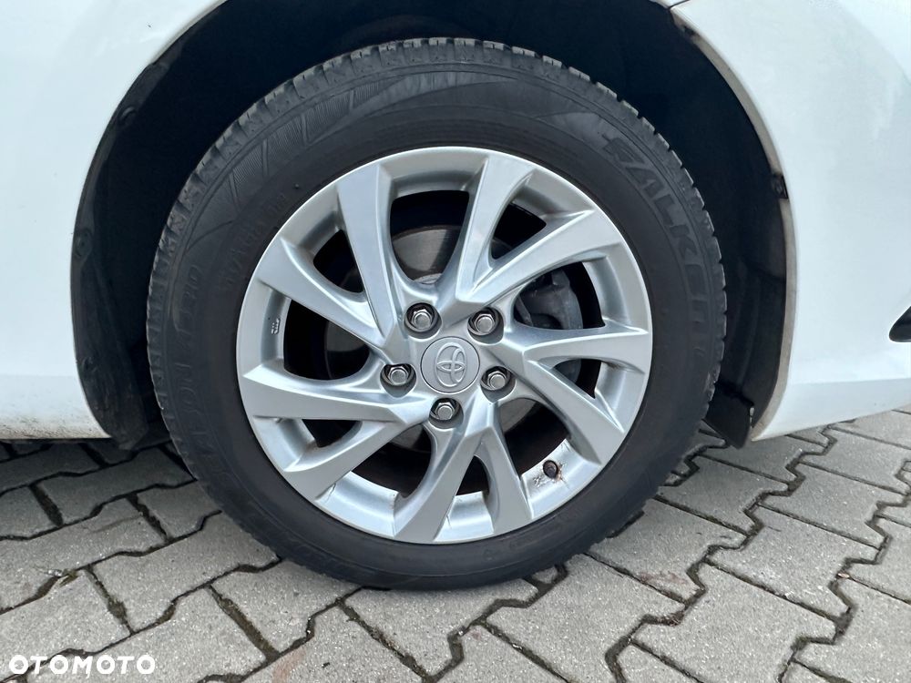 Toyota Auris 1.8 HSD Prestige - 17