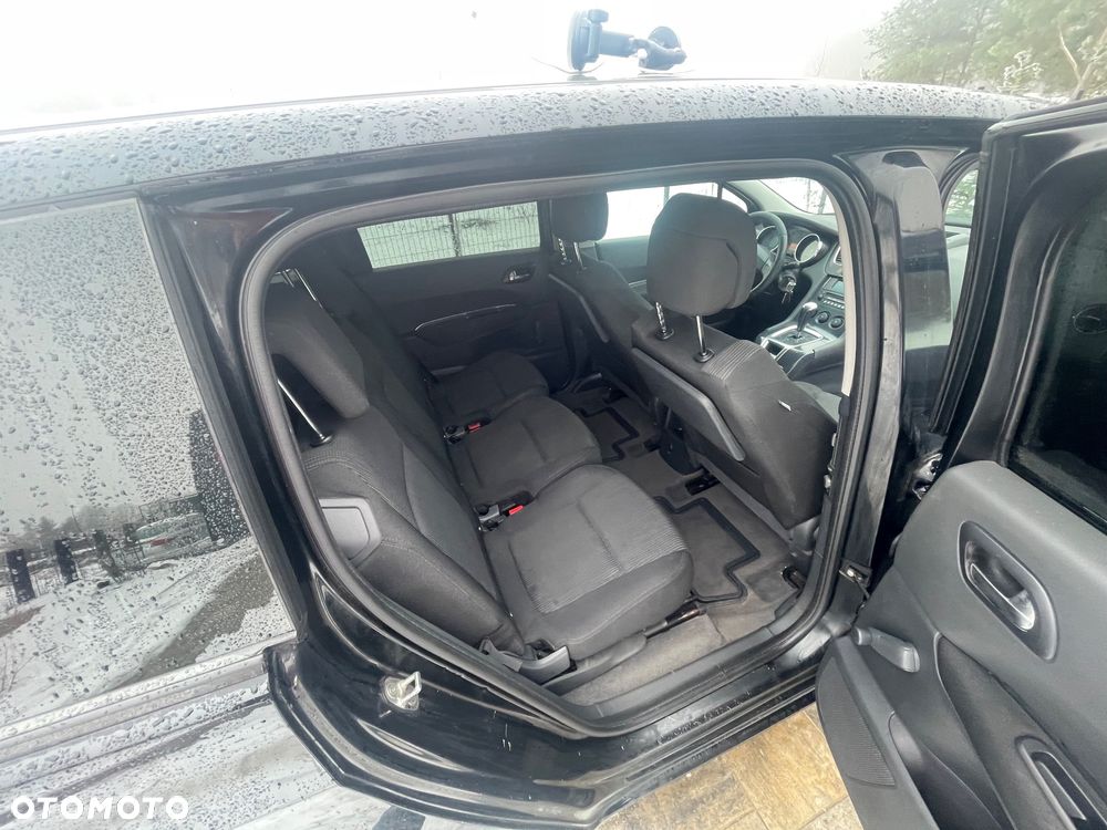 Peugeot 5008 - 16