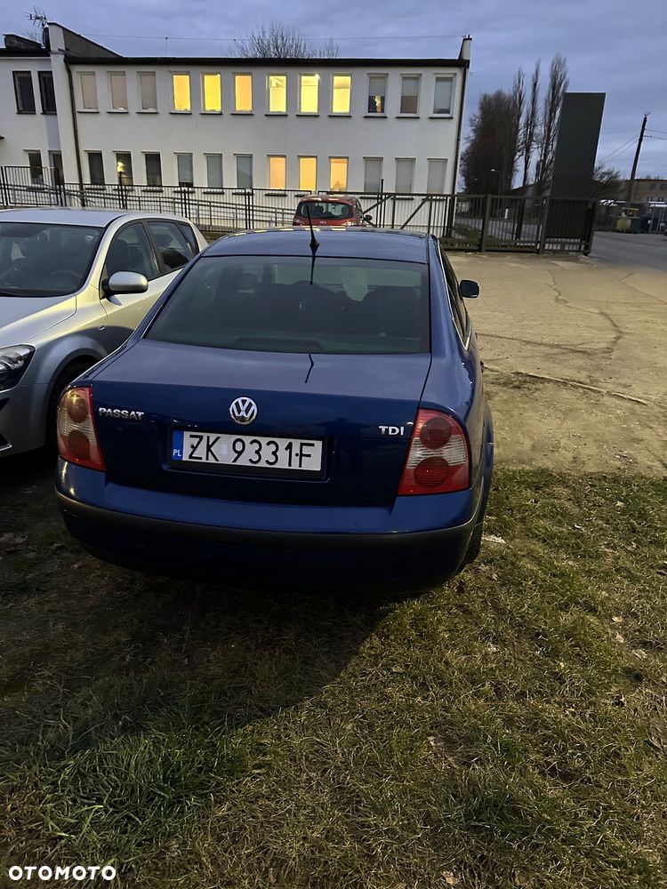 Volkswagen Passat 1.9 TDI Comfortline - 3