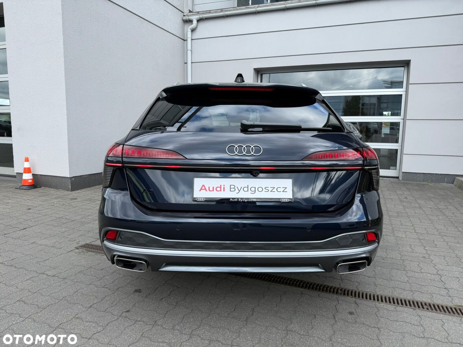 Audi A6 - 6