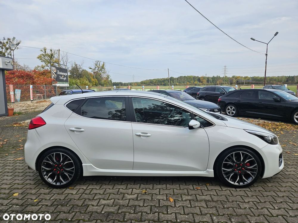 Kia Ceed 1.6 T-GDI GT-Challenge - 5