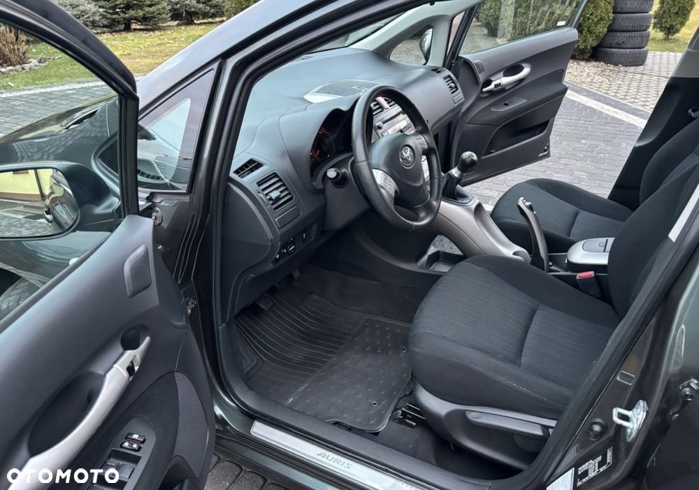 Toyota Auris 1.6 VVT-i Sol - 14