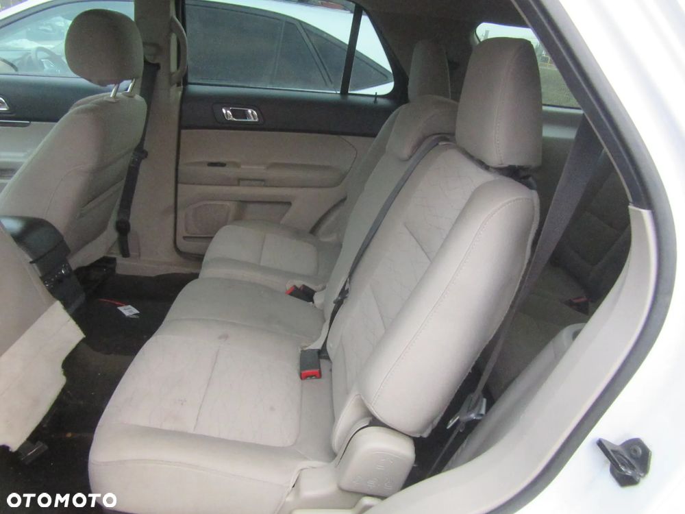 KANAPA FOTELE BOCZKI 7 osób Ford Explorer V 2013 r. - 4