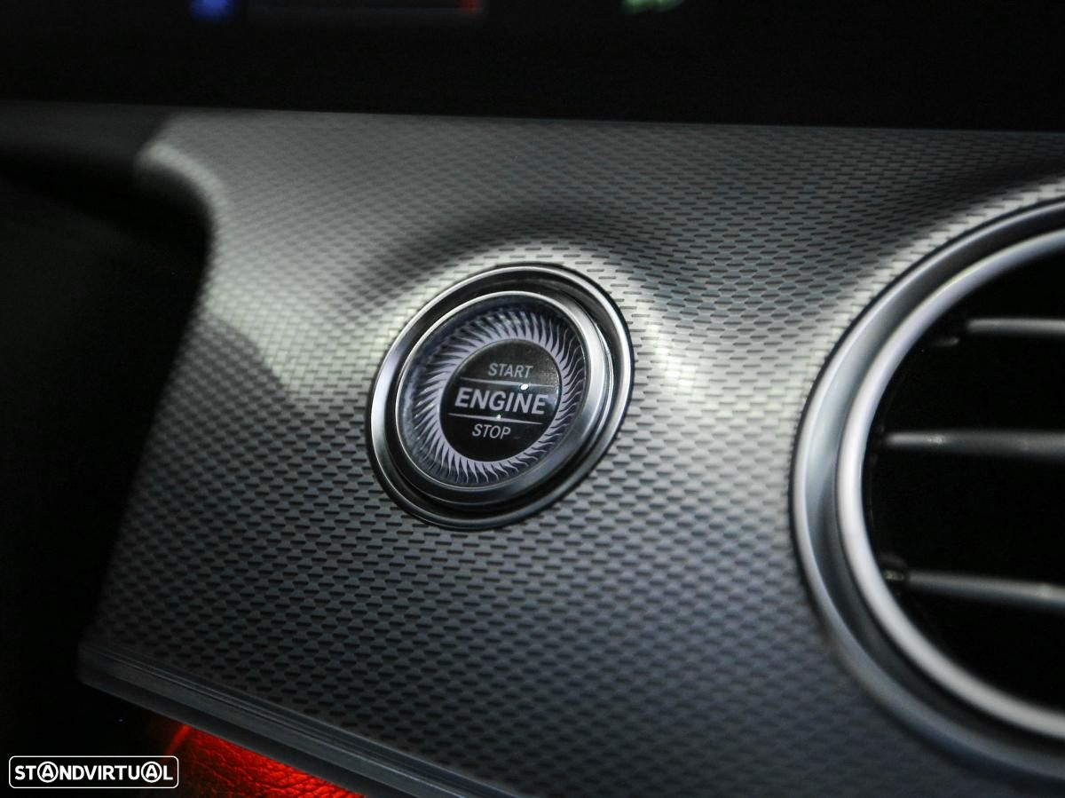 Mercedes-Benz E 300 de AMG Line - 16