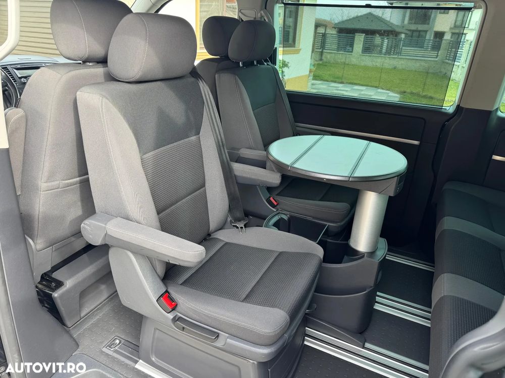 Volkswagen Multivan - 11
