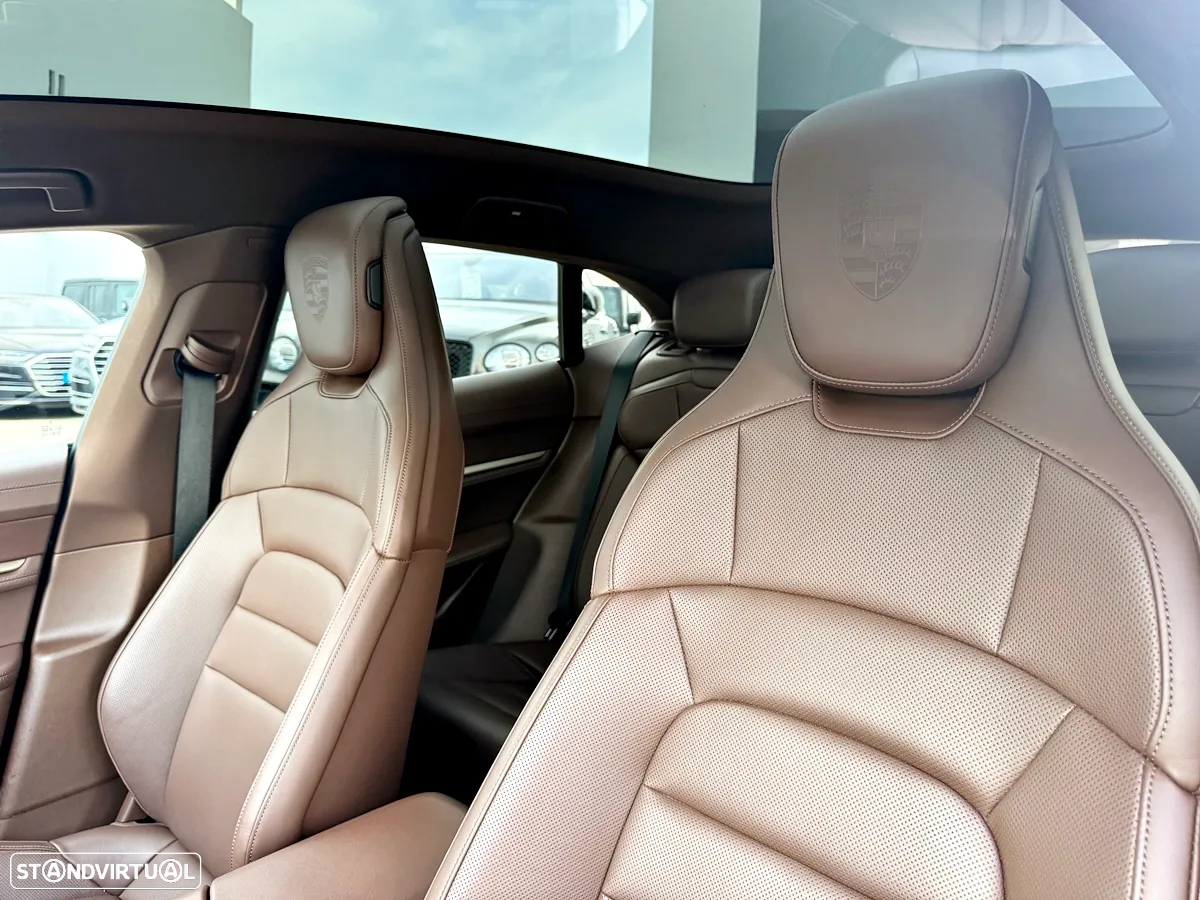 Porsche Taycan Sport Turismo 4S - 24