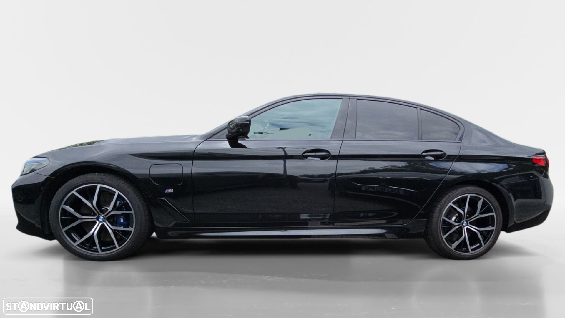 BMW 545 e xDrive Pack M - 7