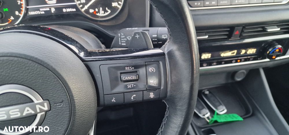 Nissan Qashqai 1.3 l MHEV X-Tronic N-Connecta - 16