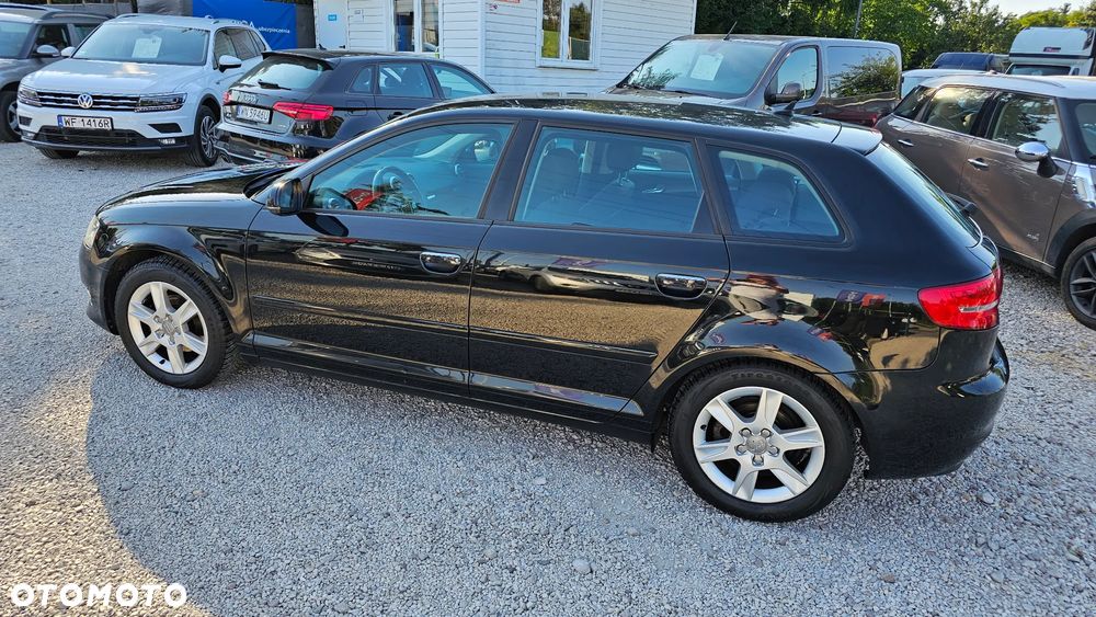 Audi A3 Sportback 1.6 TDI DPF Ambiente S tronic - 26