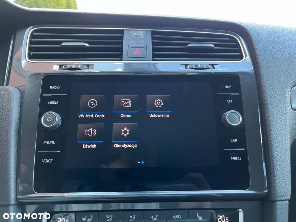 Volkswagen Golf Variant 2.0 TDI SCR Highline - 23