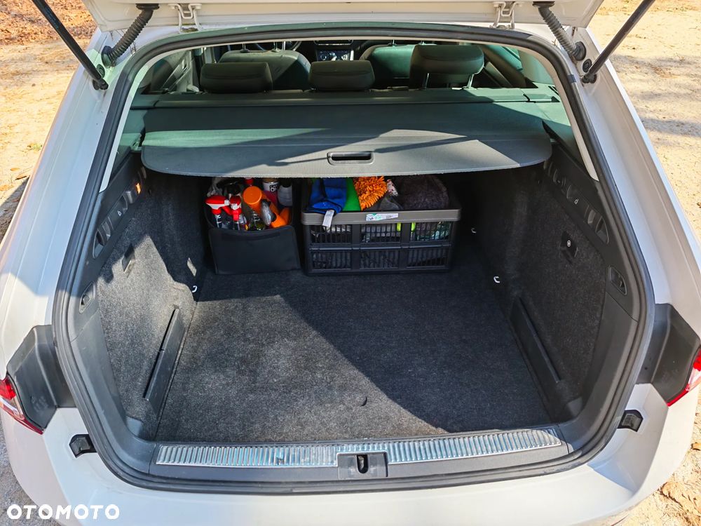 Skoda Superb 2.0 TDI Ambition DSG - 16