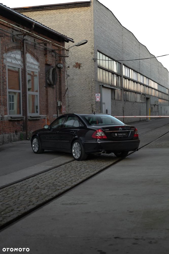Mercedes-Benz Klasa E 500 4-Matic Elegance - 7