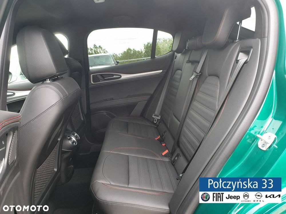 Alfa Romeo Stelvio - 17